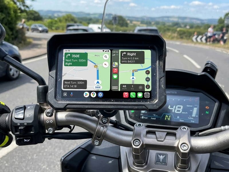 Pantalla panorámica de 7 pulgadas Carpuride W702 Pro con Apple CarPlay y Android Auto